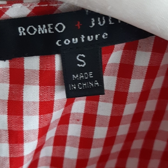 🤩HP🤩Romeo & Juliet Couture flutter sleeve dress - Picture 3 of 5